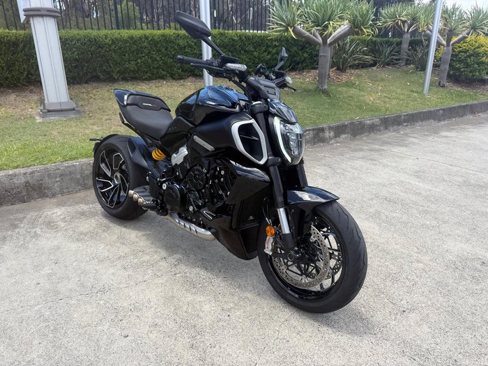 2024 Ducati Diavel V4 Diavel Black
