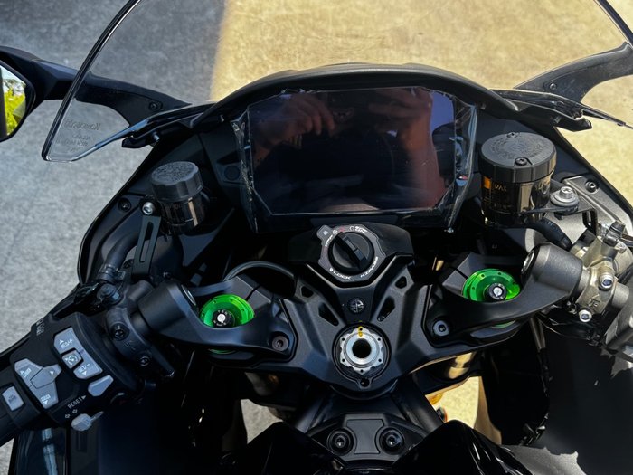2025 Kawasaki NINJA H2 SX SE