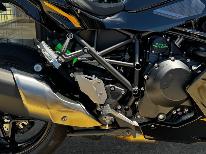 2025 Kawasaki NINJA H2 SX SE