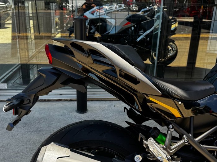 2025 Kawasaki NINJA H2 SX SE