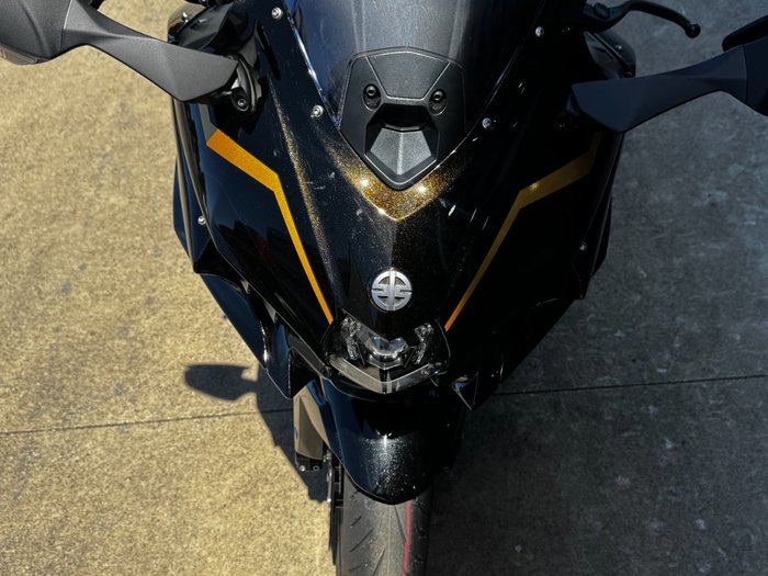 2025 Kawasaki NINJA H2 SX SE