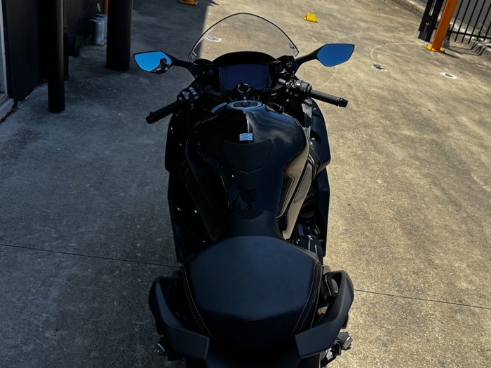 2025 Kawasaki NINJA H2 SX SE