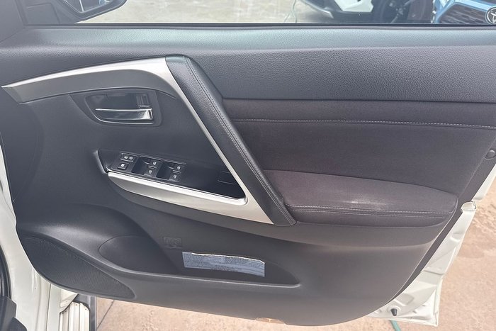 2021 Mitsubishi Pajero Sport GLS