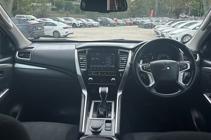 2021 Mitsubishi Pajero Sport GLS