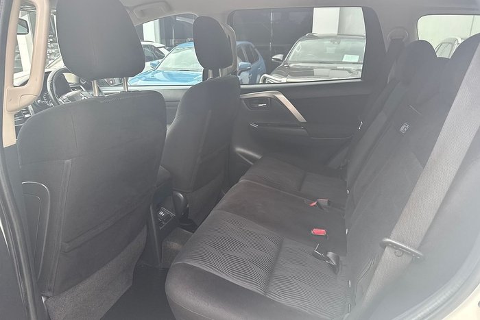 2021 Mitsubishi Pajero Sport GLS