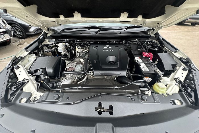 2021 Mitsubishi Pajero Sport GLS