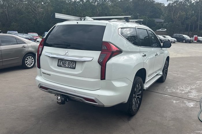 2021 Mitsubishi Pajero Sport GLS