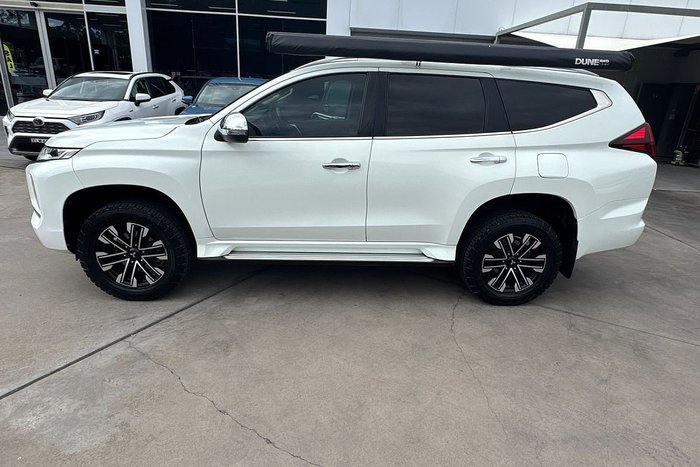2021 Mitsubishi Pajero Sport GLS