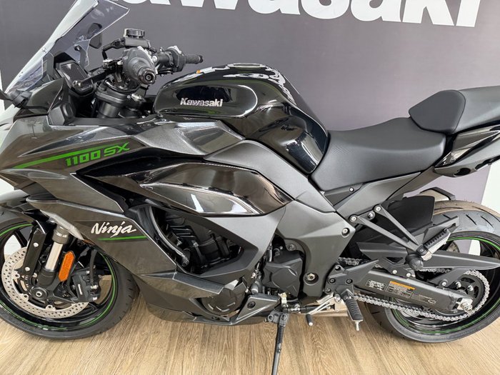 2025 Kawasaki 2025 Kawasaki 1100CC Ninja 1100sc Motorcycle Black