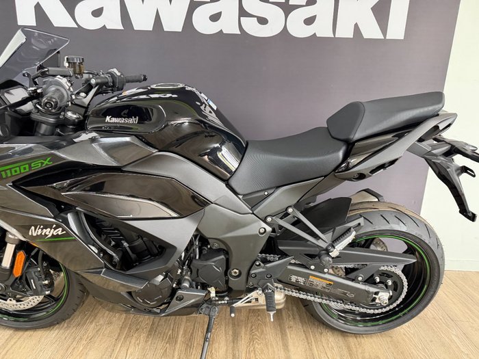 2025 Kawasaki 2025 Kawasaki 1100CC Ninja 1100sc Motorcycle Black