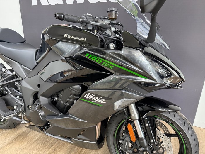 2025 Kawasaki 2025 Kawasaki 1100CC Ninja 1100sc Motorcycle Black