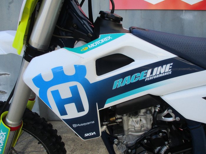 2025 HUSQVARNA FC250 WHITE