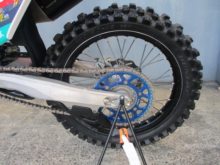 2025 HUSQVARNA FC250 WHITE