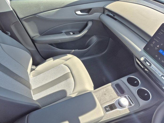 2025 MG MGS5 EV Essence 62