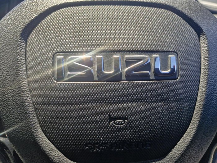 2025 Isuzu MU-X LS-U