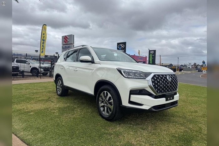 2025 KGM Rexton
