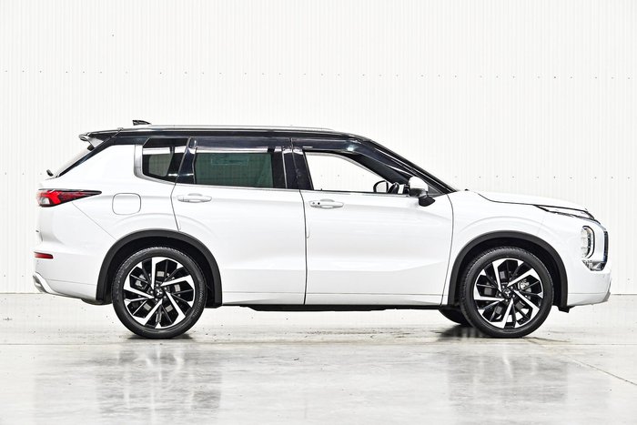 2021 Mitsubishi Outlander Exceed Tourer