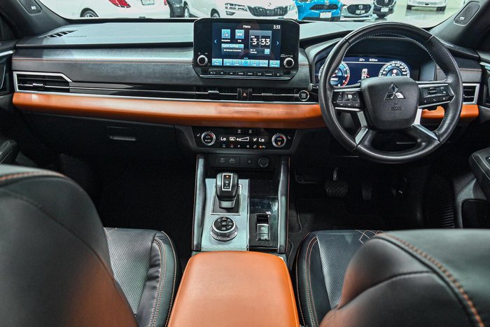 2021 Mitsubishi Outlander Exceed Tourer