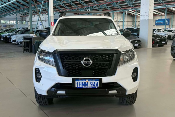 2022 Nissan Navara SL