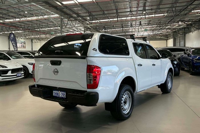 2022 Nissan Navara SL
