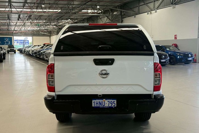 2022 Nissan Navara SL