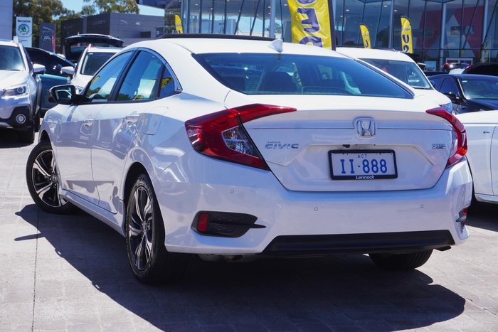 2019 Honda Civic VTi-LX