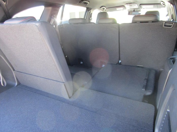 2025 Isuzu MU-X X-TERRAIN