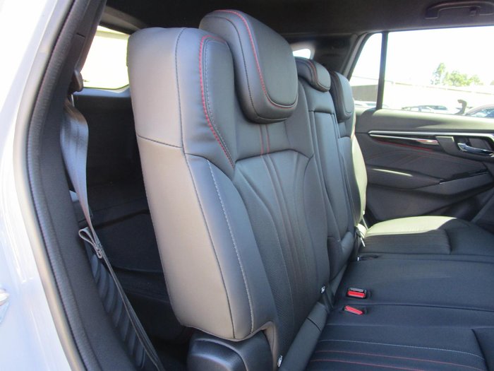 2025 Isuzu MU-X X-TERRAIN