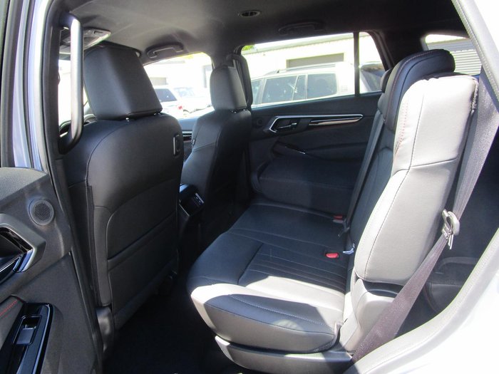 2025 Isuzu MU-X X-TERRAIN