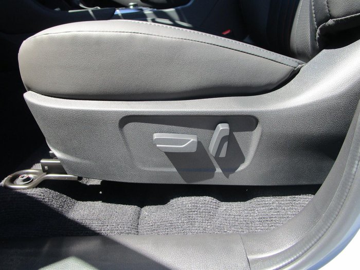 2025 Isuzu MU-X X-TERRAIN