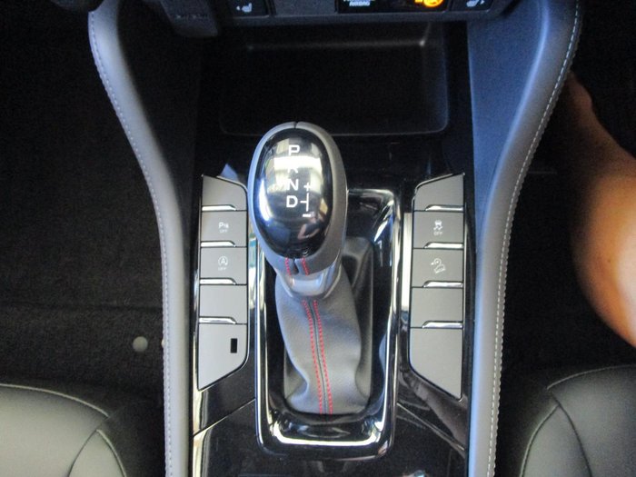 2025 Isuzu MU-X X-TERRAIN