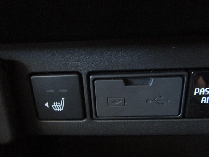 2025 Isuzu MU-X X-TERRAIN