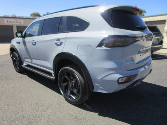 2025 Isuzu MU-X X-TERRAIN