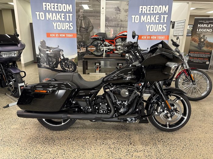 2025 Harley-Davidson Road Glide 117 (FLTRX) Touring Black