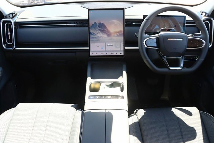 2025 Jaecoo J7 SHS Track