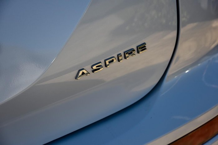 2025 Mitsubishi Outlander Aspire