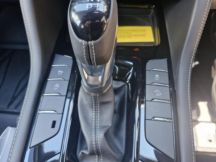 2025 Isuzu MU-X LS-T