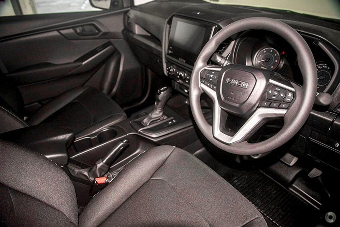 2025 Isuzu D-MAX SX