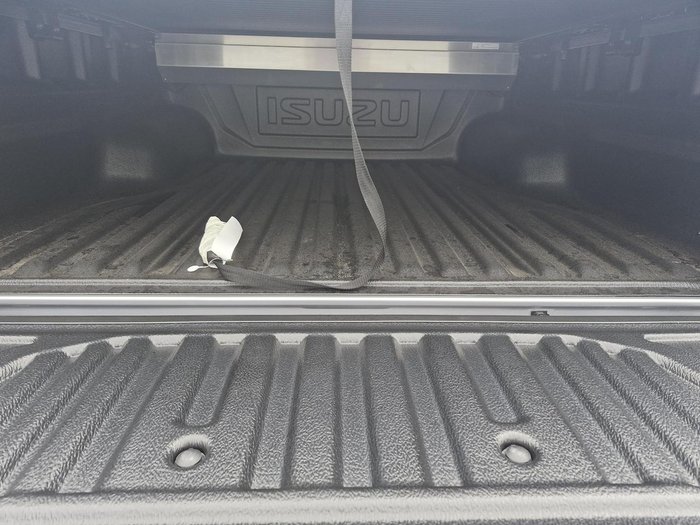 2025 Isuzu D-MAX X-TERRAIN