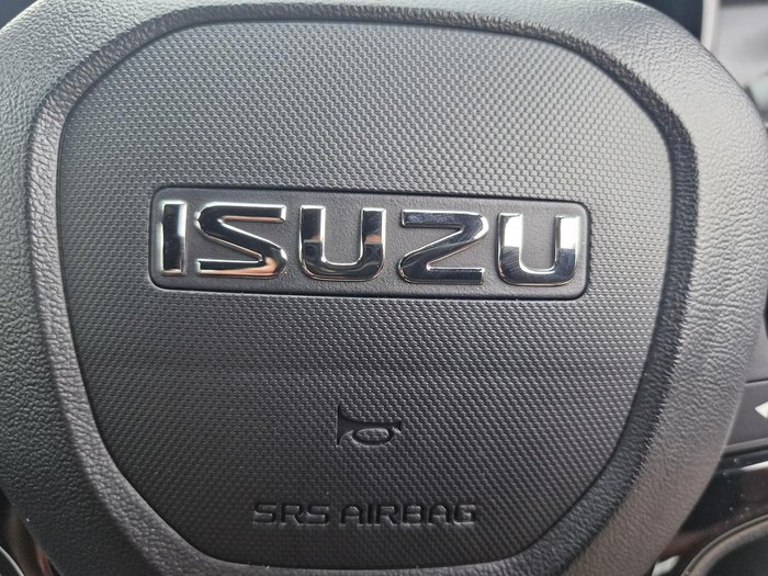 2025 Isuzu D-MAX X-TERRAIN