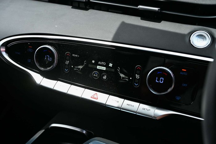 2024 Genesis GV70 3.5T AWD Sport