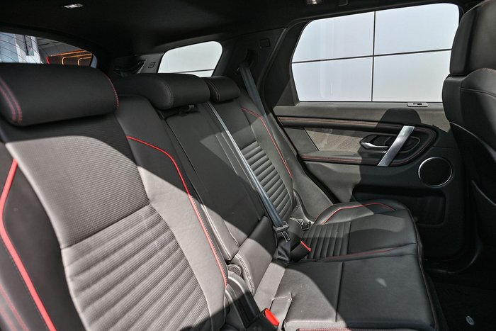 2020 Land Rover Discovery Sport P250 R-Dynamic SE