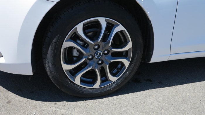 2019 Mazda 2 Genki DJ Series Snowflake White Pearl