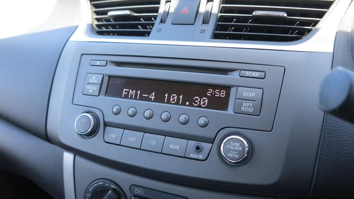 2013 Nissan Pulsar ST B17 Cayenne Red