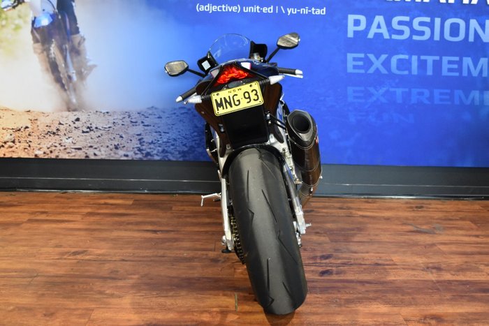 2016 APRILIA RSV4 FACTORY Red