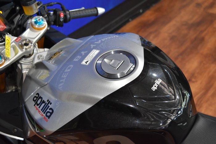 2016 APRILIA RSV4 FACTORY Red