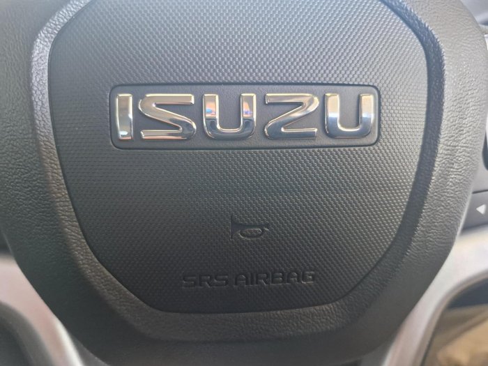 2025 Isuzu D-MAX SX