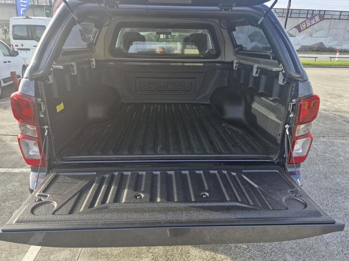 2025 Isuzu D-MAX SX