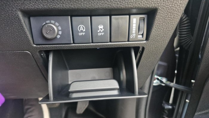 2025 Isuzu D-MAX SX