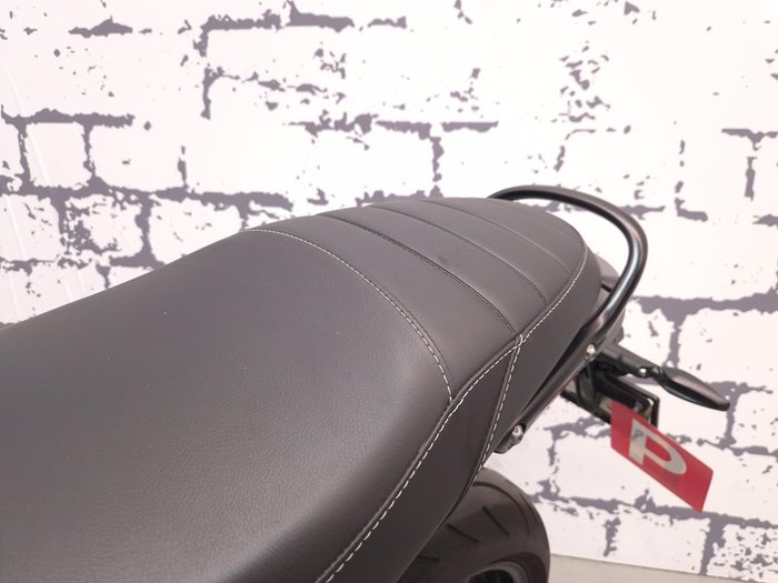 2025 Triumph Speed 400 Speed Four Black